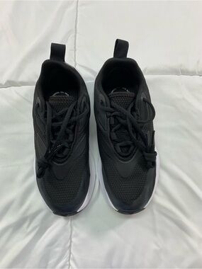 Pre loved vessi sneakers size 6